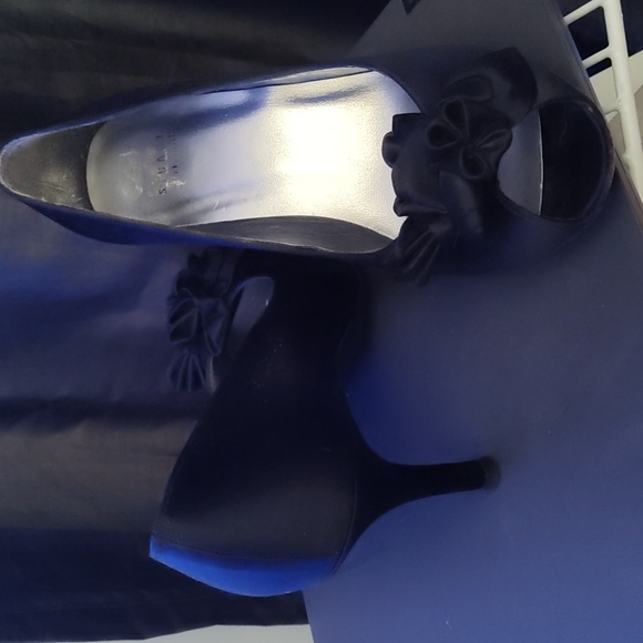 Stuart Weitzman sz 8 - read Description - Picture 2 of 5